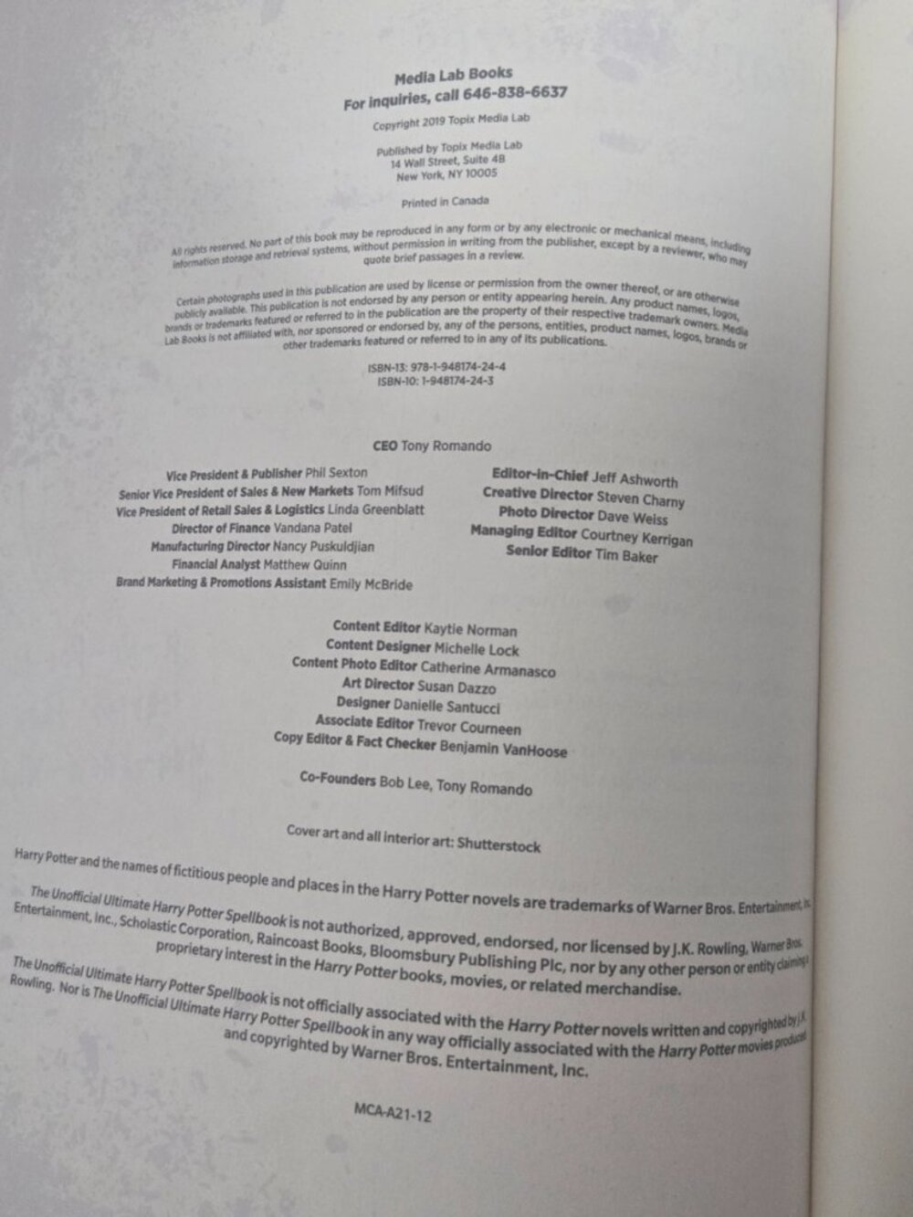 The Unofficial Ultimate Harry Potter Spellbook - Picture 4 of 5